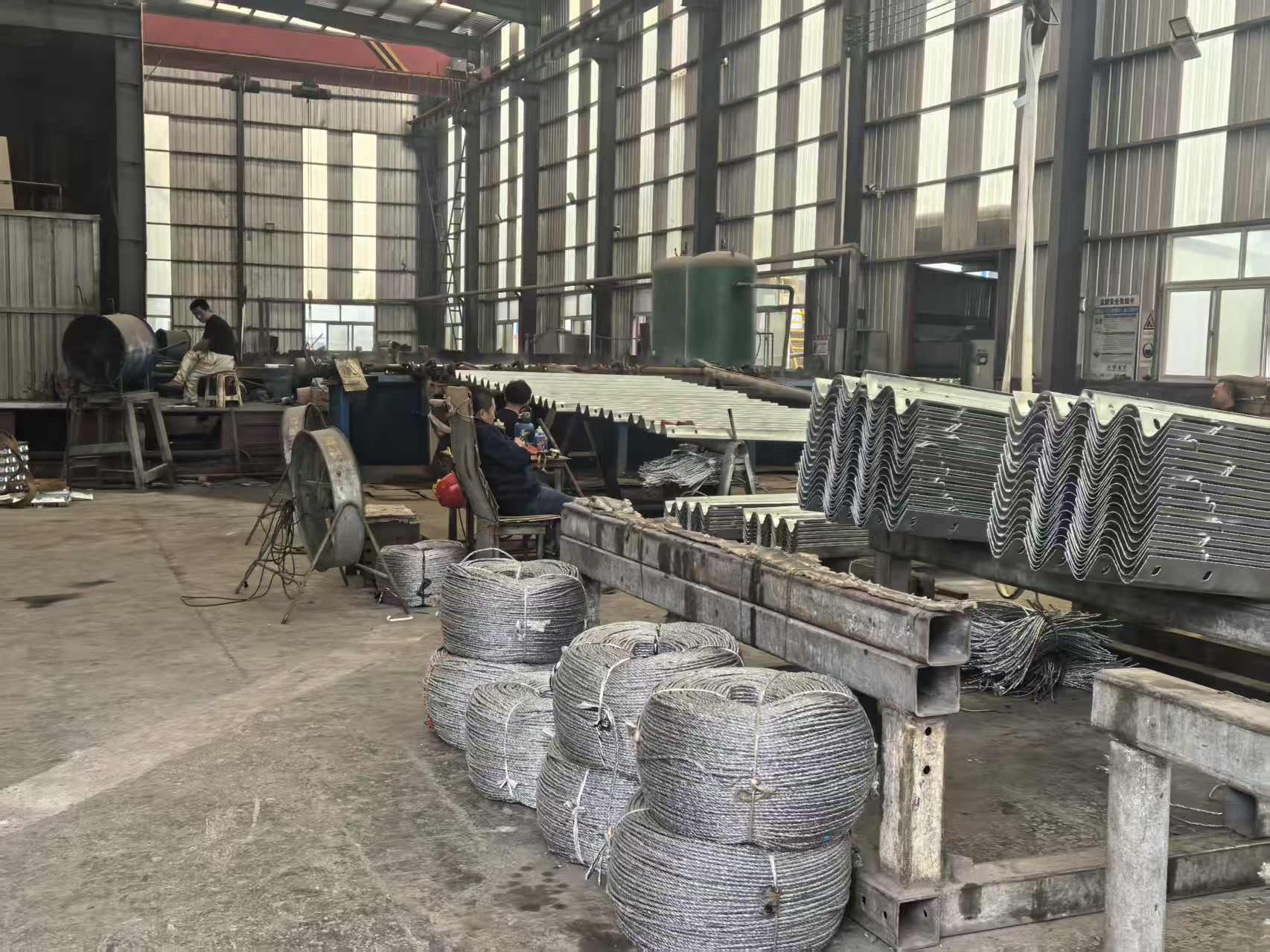 张家界市两波波形护栏三波波形护栏 - 一站式服务